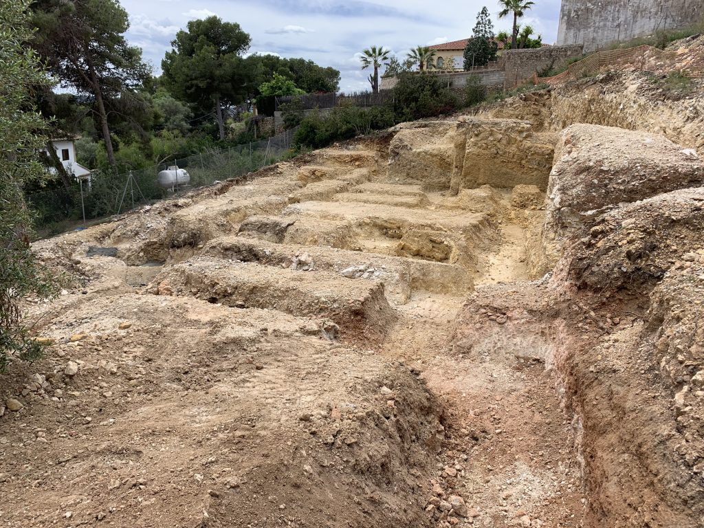 Project Management de 2 viviendas pareadas en Moraira - excavacion cimentación en roca